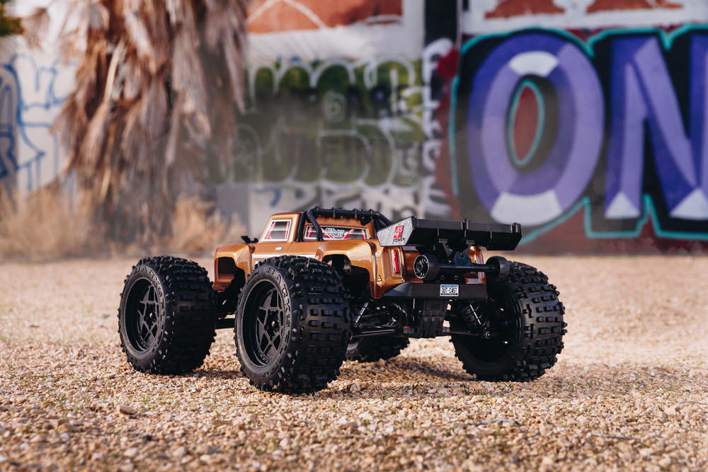 Automodel Arrma 1/10 Senton 6S BLX 4WD (Negru) Automodel Arrma 1/10 Senton 6S BLX 4WD (Negru)